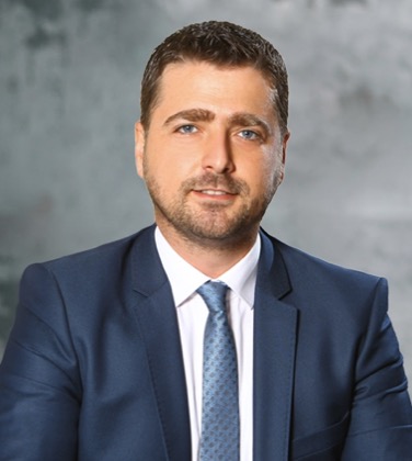 Alpay Var