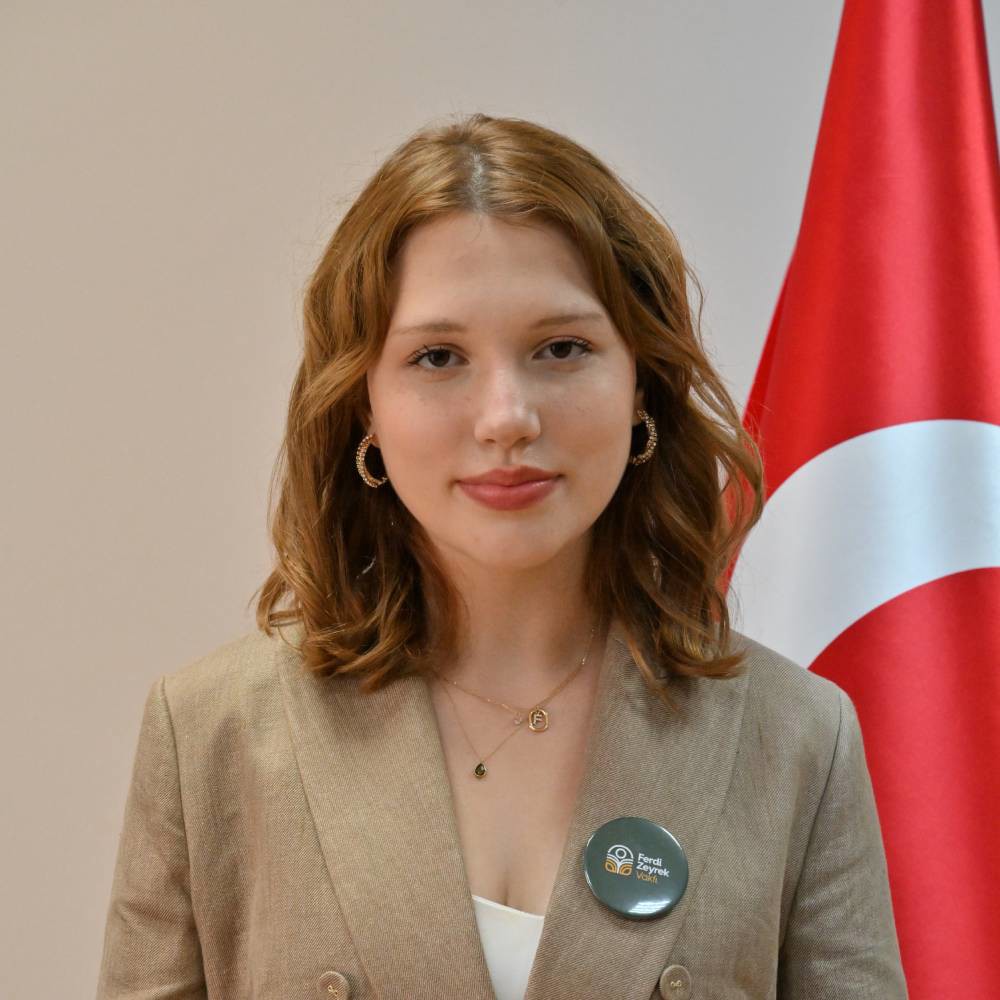 Nehir Zeyrek